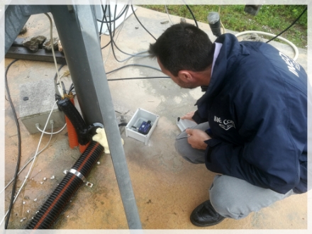 Installed under the antenna base station, our wireless inclinometer (Ref: BeanDevice® 2.4GHz HI-INC) is monitoring soil subsidence with an accuracy of ± 0.02° 