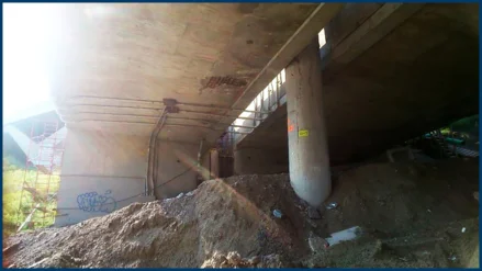 Wireless-inclinometer-mounted-on-pillars-Montreal-June-2016